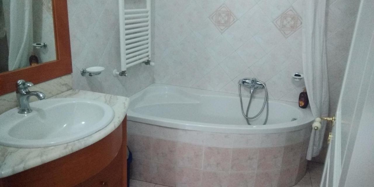 Crispi Accomodation B&B Катанія Екстер'єр фото