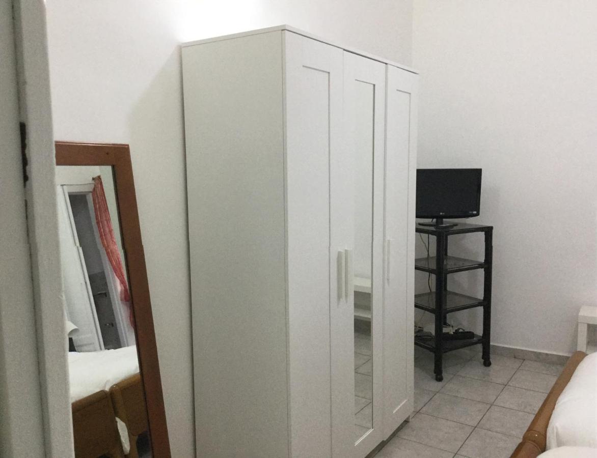 Crispi Accomodation B&B Катанія Екстер'єр фото