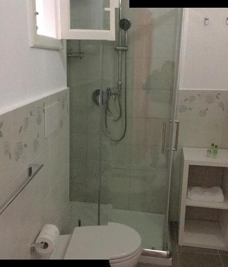 Crispi Accomodation B&B Катанія Екстер'єр фото