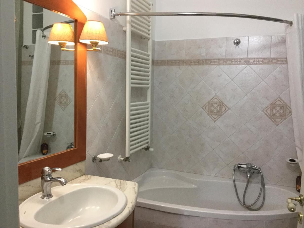 Crispi Accomodation B&B Катанія Екстер'єр фото